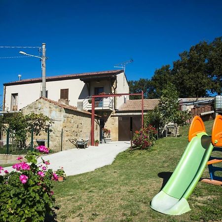 Le Pitture Casa Di Campagna Filiano Eksteriør bilde