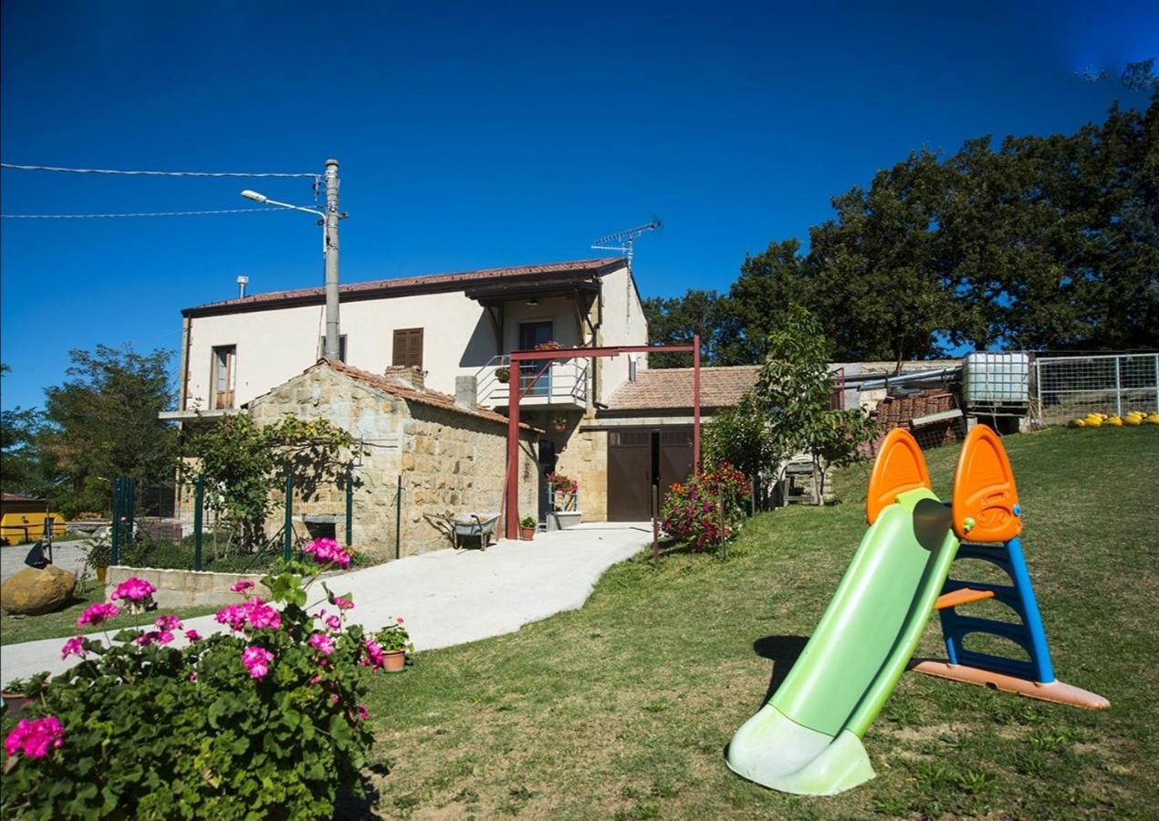 Le Pitture Casa Di Campagna Filiano Eksteriør bilde
